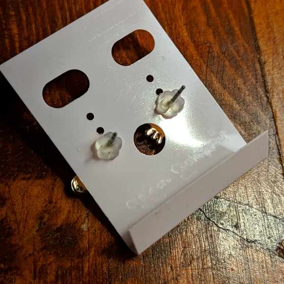 Hello Kitty earrings - Picture 2 of 2